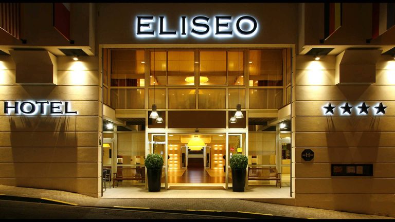 Eliseo Outside
